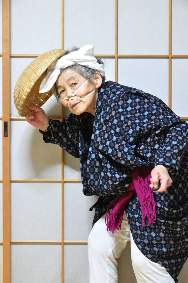 Cụ bà 89 tuổi người Nhật khiến cả thế giới phát sốt với bộ sưu tập ảnh tự chụp cực kỳ hài hước | Thời Đại